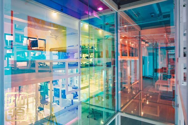 現(xiàn)代簡約辦公室裝修設(shè)計(jì)