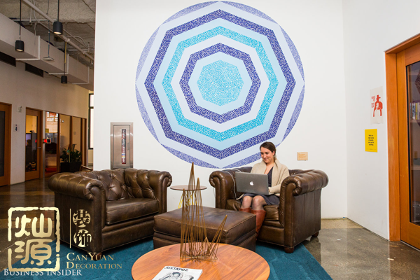 臉書被罰200萬轟動全球 社交媒體公司巨頭配不上他們享譽(yù)全球的辦公室設(shè)計(jì)