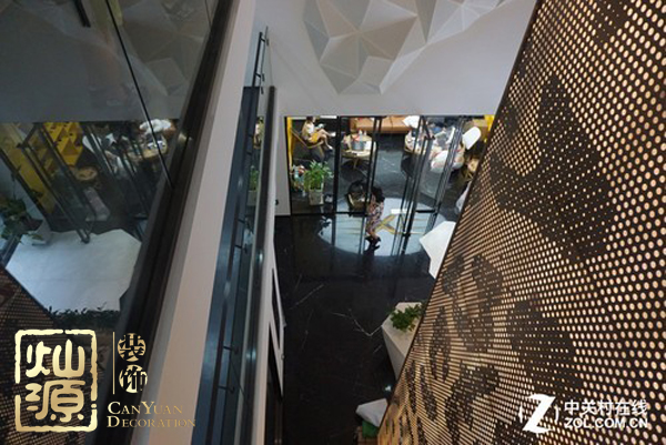 電競(jìng)?cè)瞬判?00萬(wàn) 電競(jìng)高薪職業(yè)培訓(xùn)基地裝修堪比5星級(jí)豪華酒店