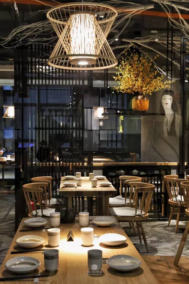 這餐廳設計裝修太贊了，一個月我重了十斤