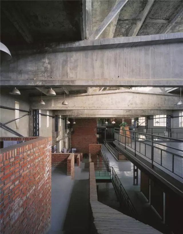 如何讓小型廠房裝修空間顯示的更大？