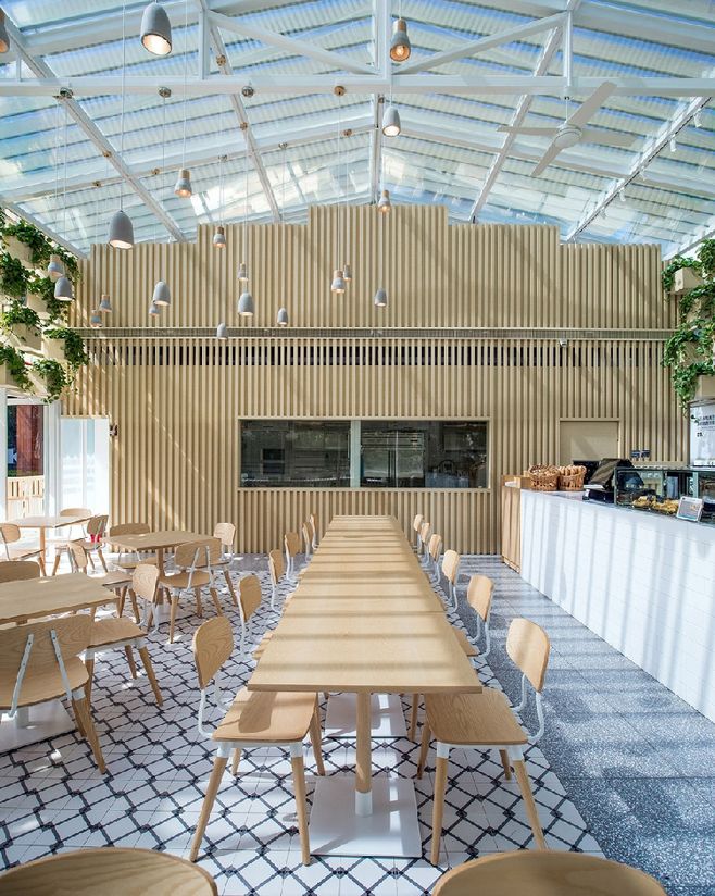 街頭美食主題餐廳裝修設(shè)計，如何突出餐廳主題？